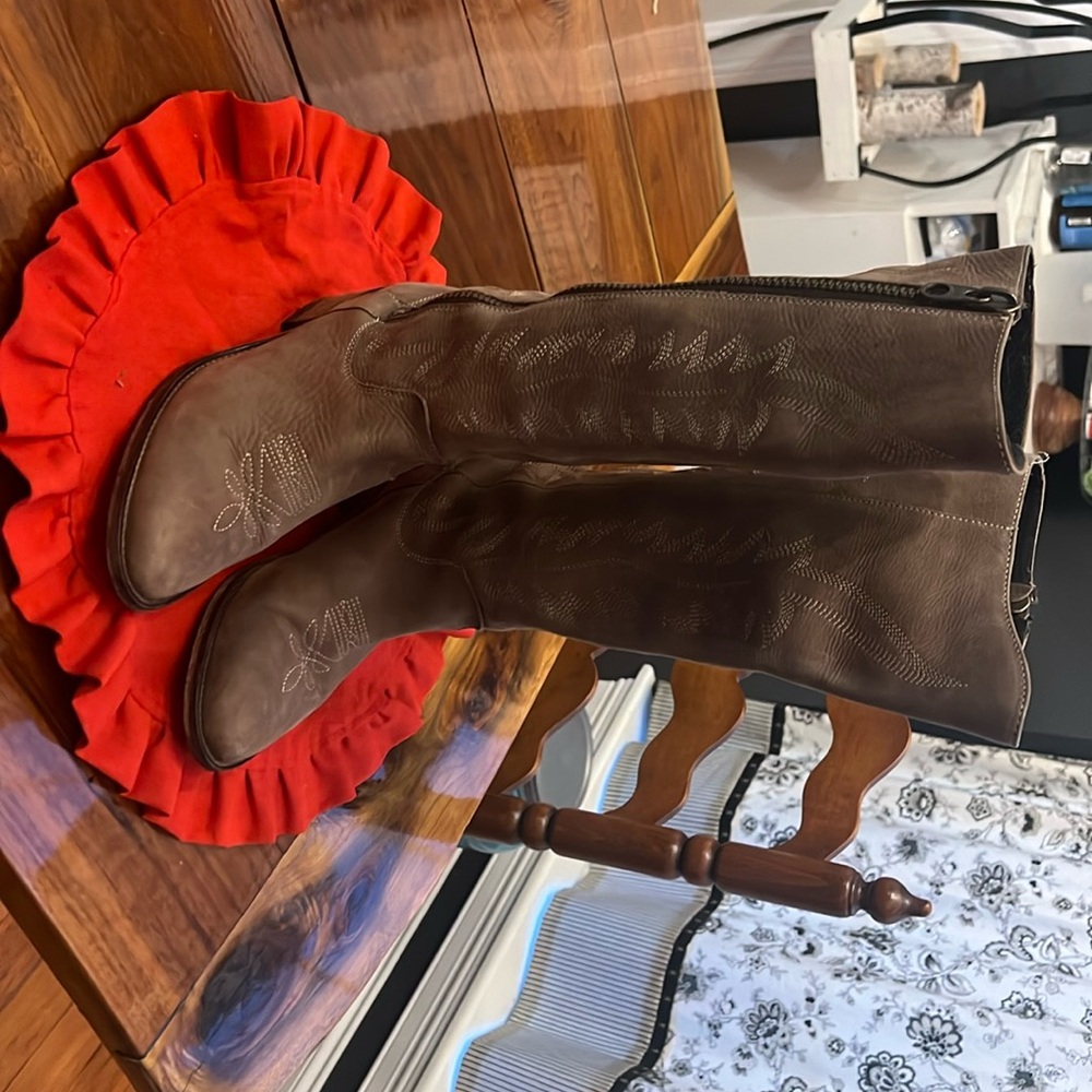 Steve Madden Graced Zip up Boot